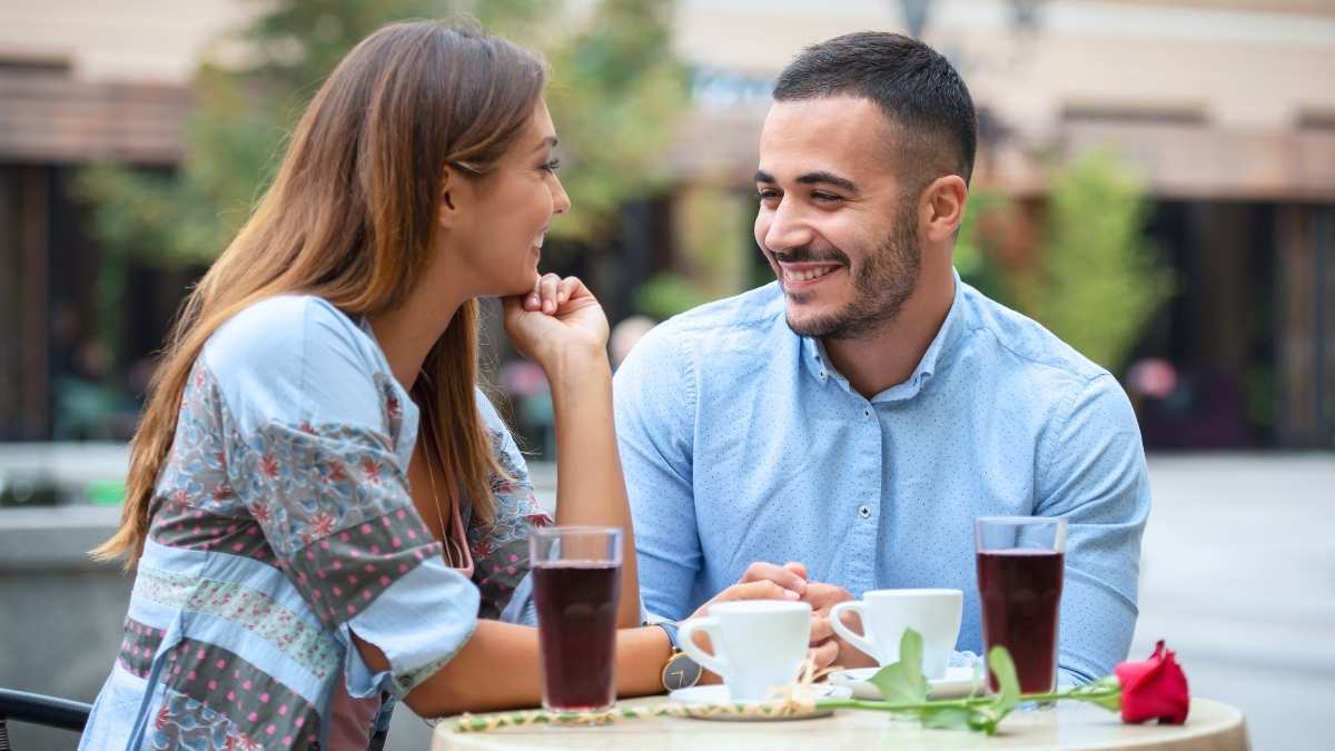 how to compliment a girl on her dress