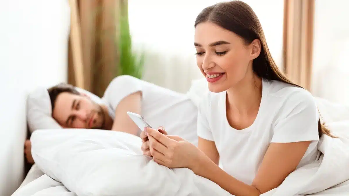 Signs your wife is cheating on you