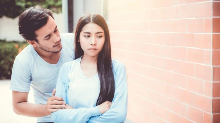 how to know if he still loves you after a fight
