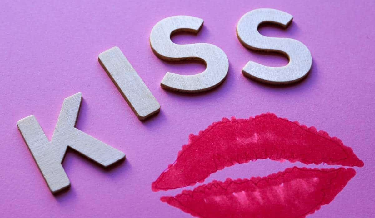 Types of kisses and when to use them