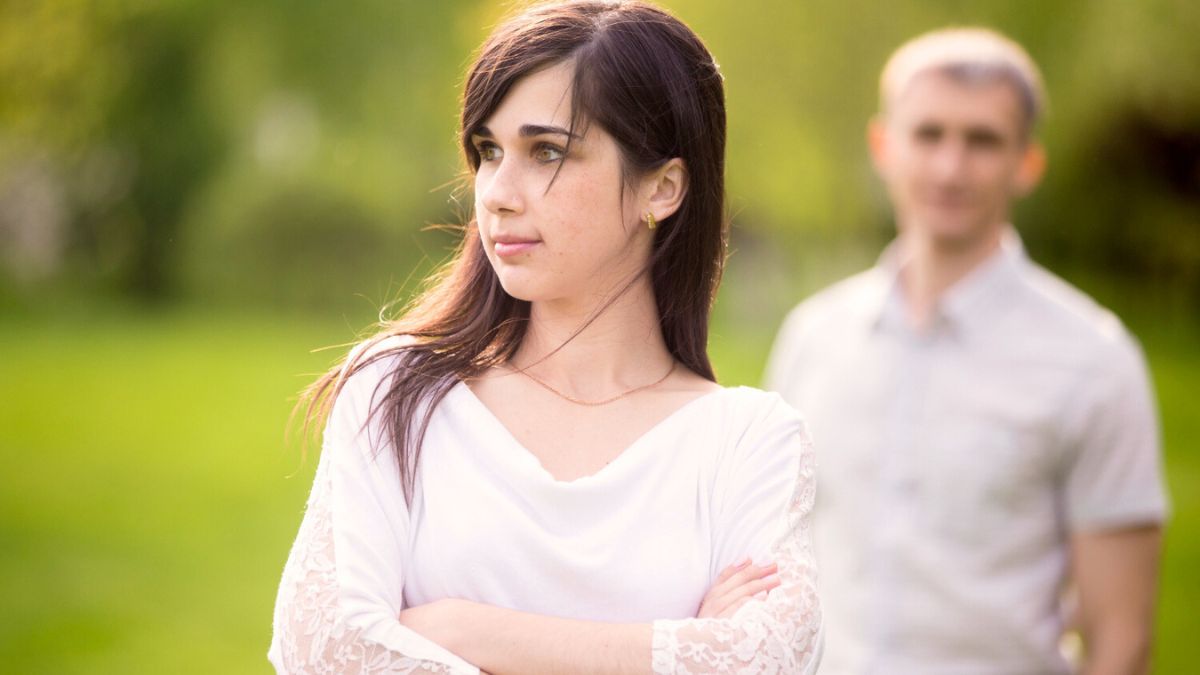 Signs He Will Leave His Girlfriend For You