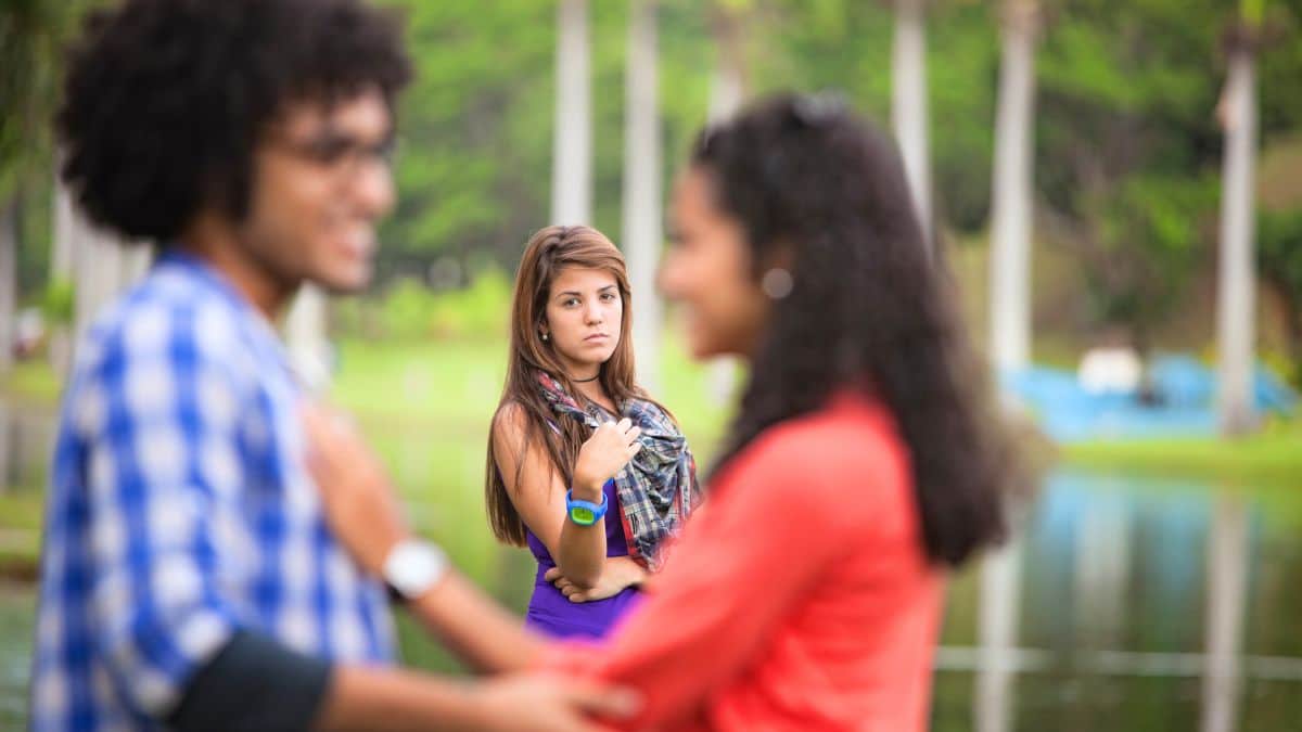 Signs he will not leave his girlfriend for you