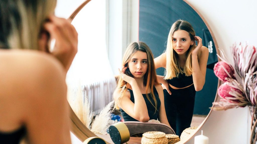 Signs of a toxic sister-in-law