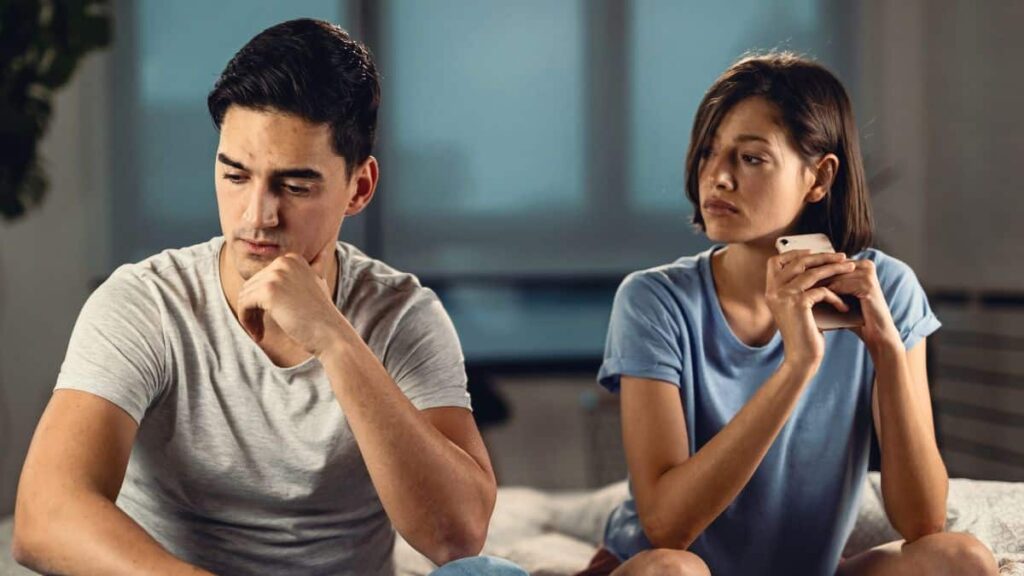 Signs of indifference in relationships
