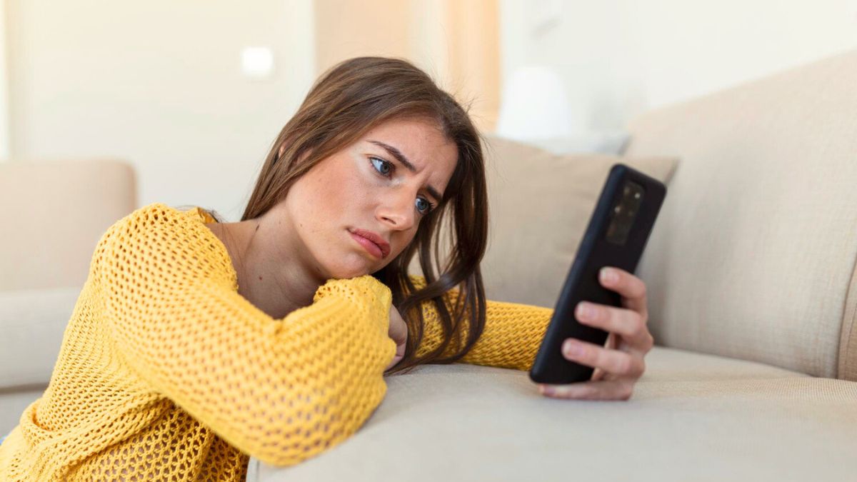 signs he wants you to stop texting him